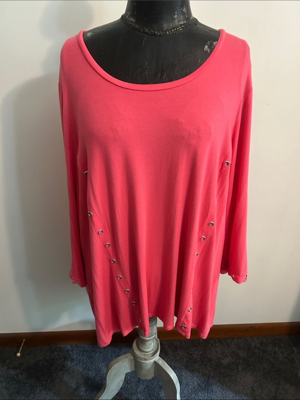Carmen Women's Pink Blush Eyelet-Trim Scoop Neck Top